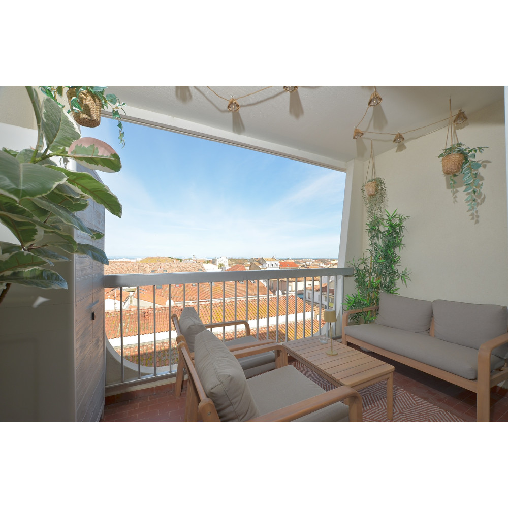 Dernier étage, vue mer latérale